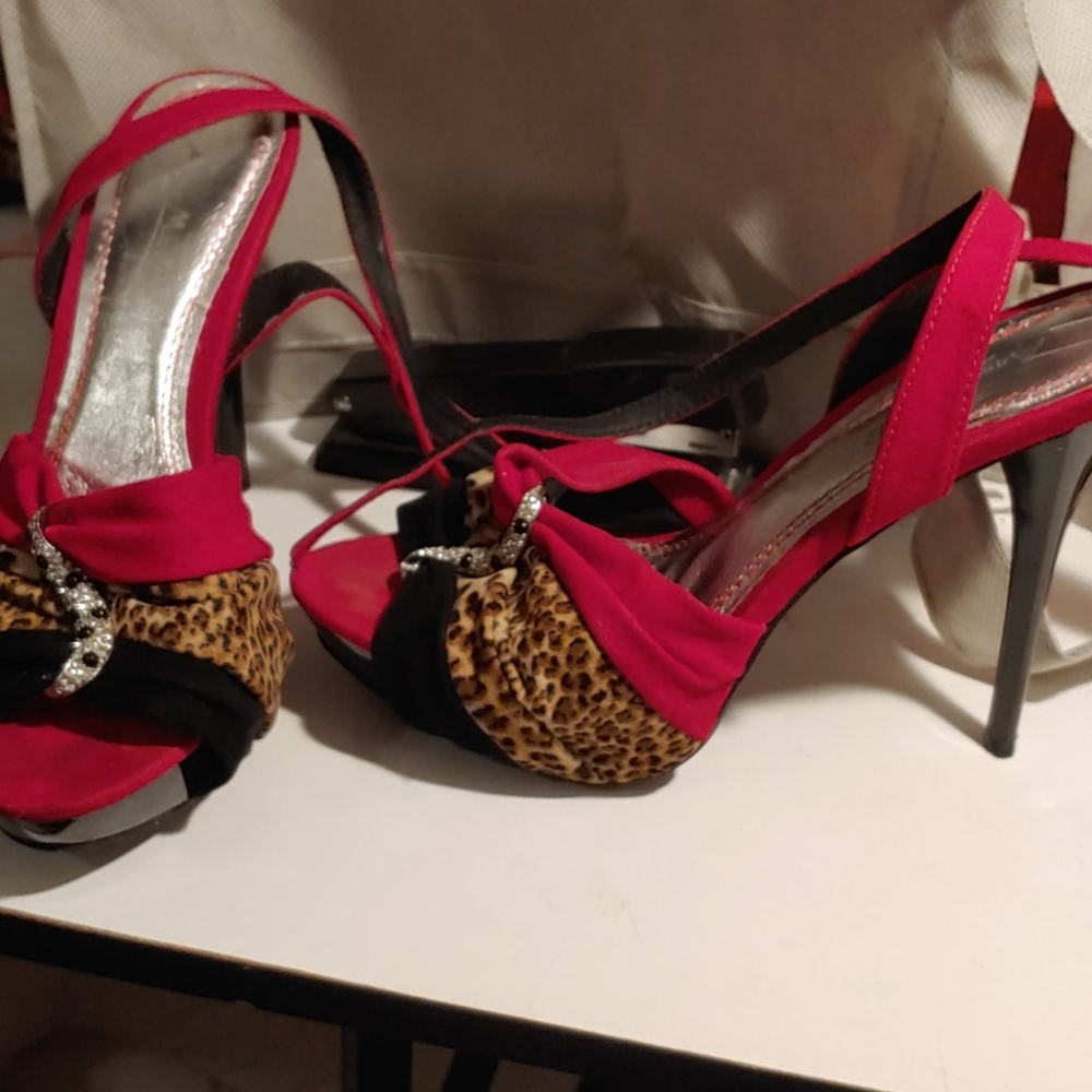 Wild Mega high heel with rhinestone and